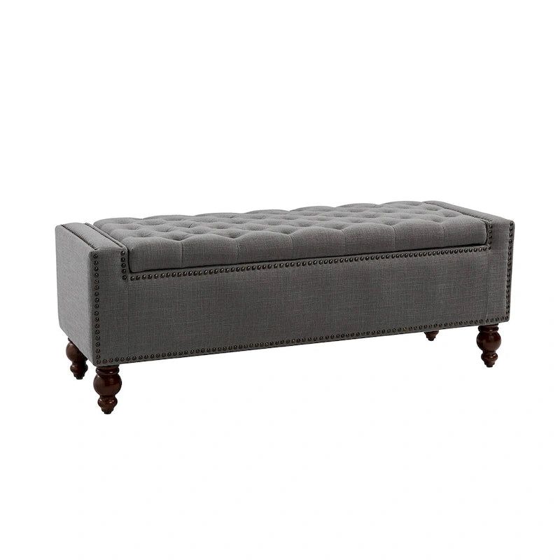 Classica panca contenitore capitonné con borchie decorative