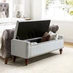 Classica panca contenitore capitonné con borchie decorative